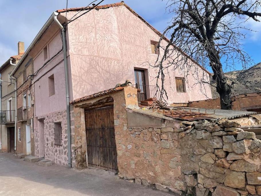 Вілла Acogedora Casa Con Patio-Parking Альбаррасін Екстер'єр фото