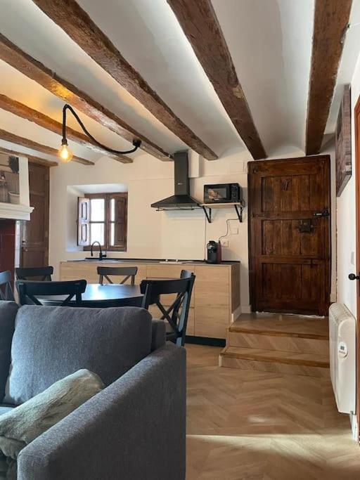 Вілла Acogedora Casa Con Patio-Parking Альбаррасін Екстер'єр фото
