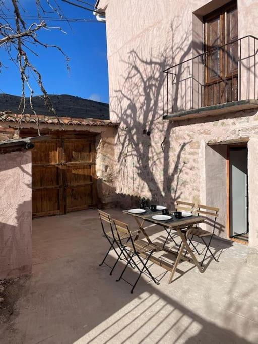 Вілла Acogedora Casa Con Patio-Parking Альбаррасін Екстер'єр фото